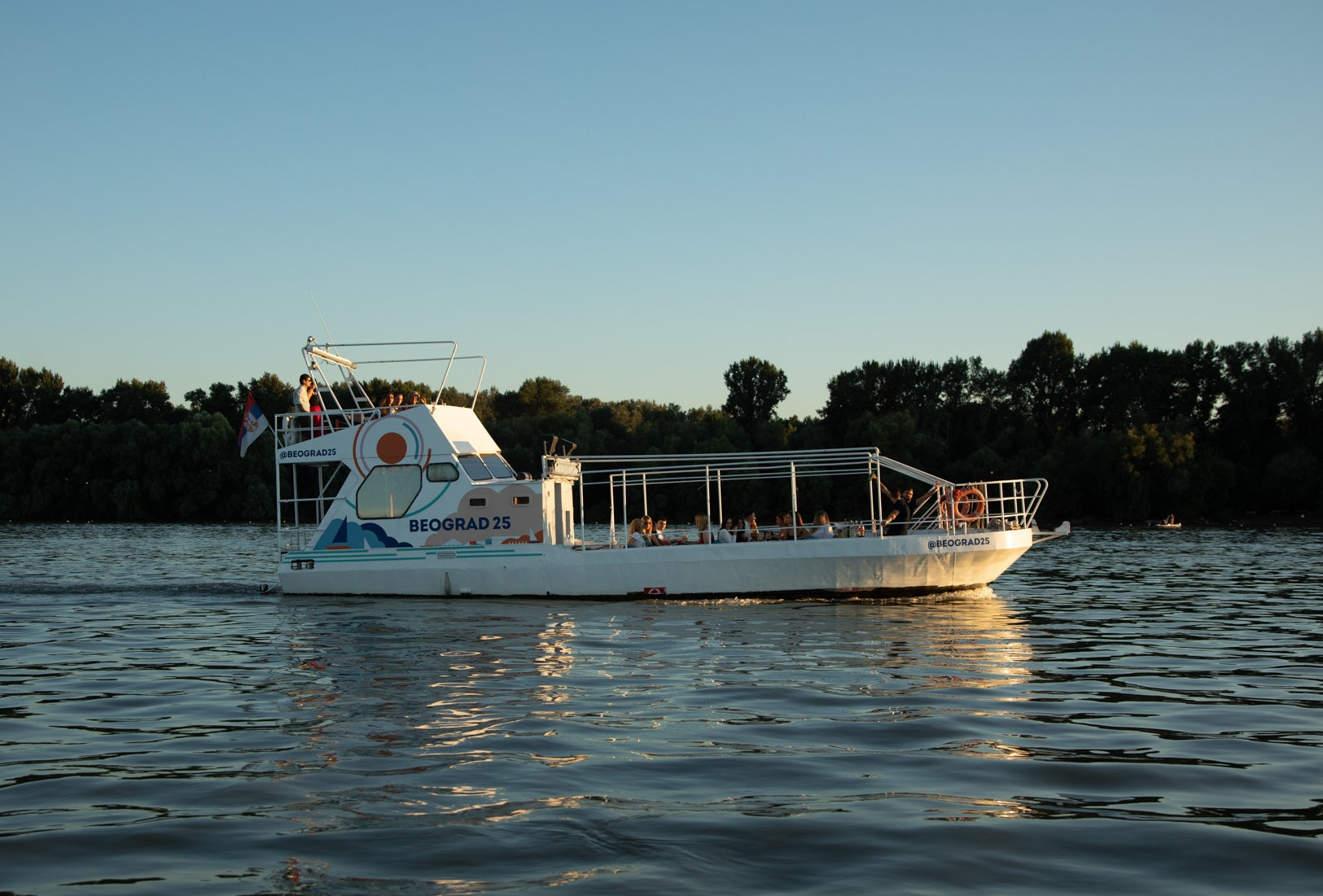 Brod Beograd 25
